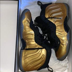 Nike Air Foamposite One “Metallic Gold”